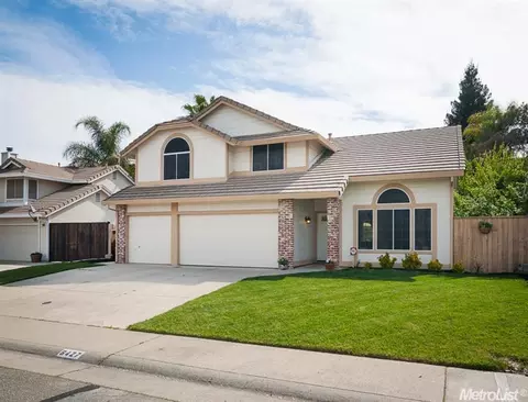 6427 Emerald Dr, Rocklin, CA 95677 photo 2