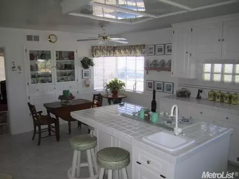7959 E Highway 12, Lodi, CA 95240 photo 1