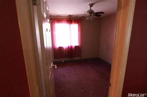 1609 Brookshire Ct, Modesto, CA 95358 photo 11