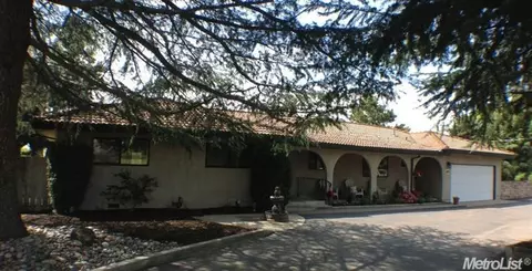 17655 Kennison, Lodi, CA 95240 photo 1