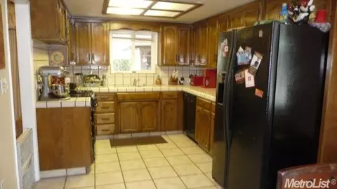 1205 Fruitridge Dr, Modesto, CA 95351 photo 7