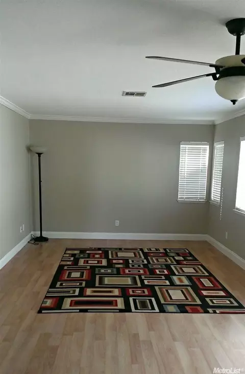 845 Shelborne Dr, Tracy, CA 95377 photo 3