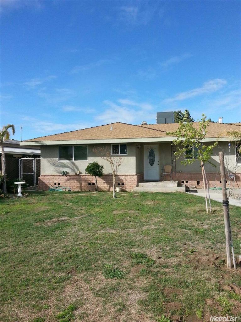 1249 Pecan, Madera, CA 93637 photo 1