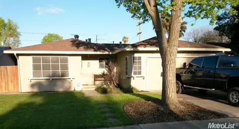 2400 Apache Ln, Modesto, CA 95350 photo 1