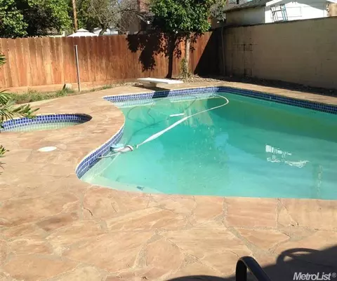 2400 Apache Ln, Modesto, CA 95350 photo 23