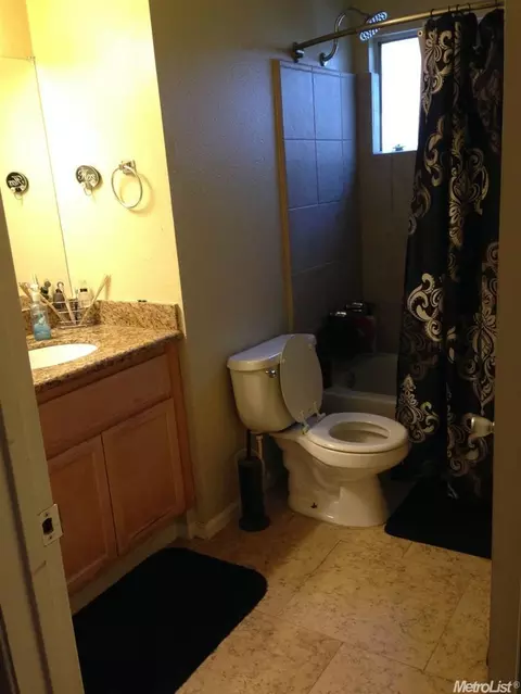 2400 Apache Ln, Modesto, CA 95350 photo 10