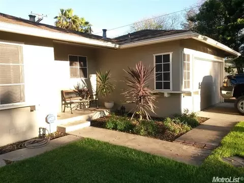 2400 Apache Ln, Modesto, CA 95350 photo 2