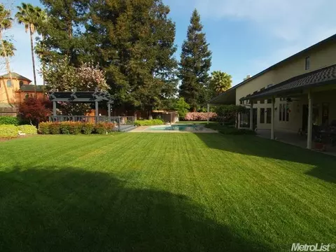 2512 Van Derk Cir, Modesto, CA 95356 photo 25
