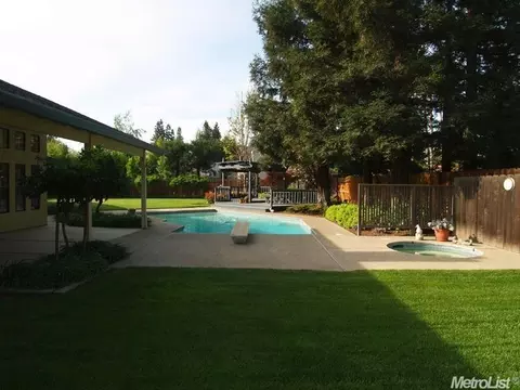 2512 Van Derk Cir, Modesto, CA 95356 photo 21