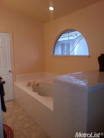 3804 Ellenboro Ave, Modesto, CA 95357 photo 18