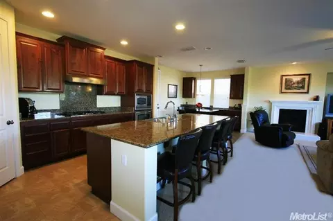 862 Bluestone Cir, Folsom, CA 95630 photo 6