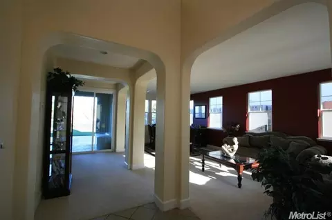862 Bluestone Cir, Folsom, CA 95630 photo 4