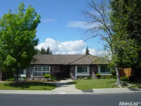 3901 Ruisdael Dr, Modesto, CA 95356 photo 2