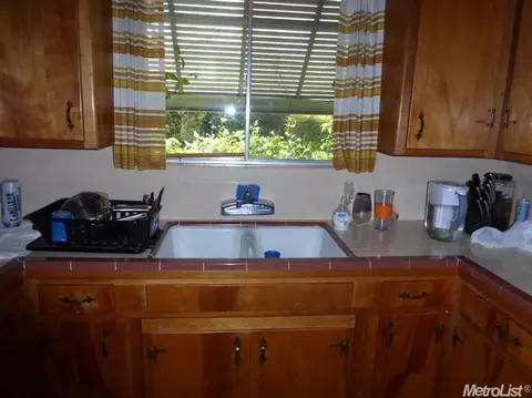1721 Ardmore Ave, Modesto, CA 95350 photo 3