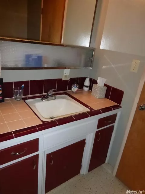 1721 Ardmore Ave, Modesto, CA 95350 photo 11