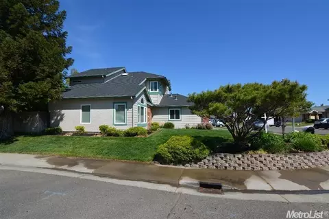 9434 Soaring Oaks Dr, Elk Grove, CA 95758 photo 23
