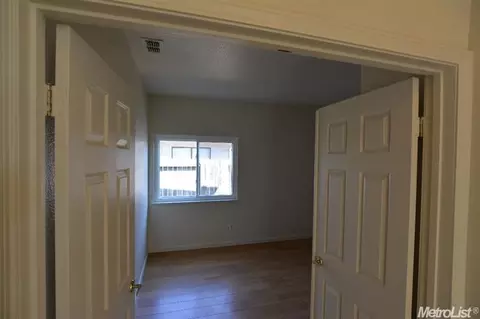 9434 Soaring Oaks Dr, Elk Grove, CA 95758 photo 21