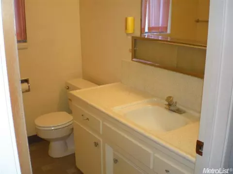 2105 Xavier Ave, Turlock, CA 95382 photo 8