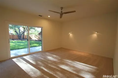 3129 Garfield Ave, Carmichael, CA 95608 photo 9