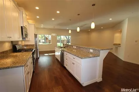 3129 Garfield Ave, Carmichael, CA 95608 photo 4