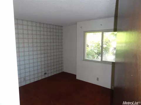 512 Phoenix Ave, Modesto, CA 95354 photo 12