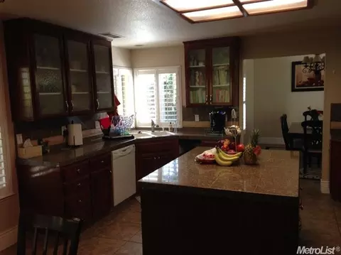 2712 Lake Front Ct, Modesto, CA 95355 photo 3