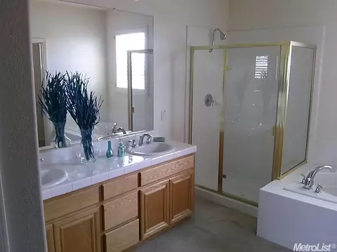 207 Glenhaven Dr, Tracy, CA 95377 photo 9