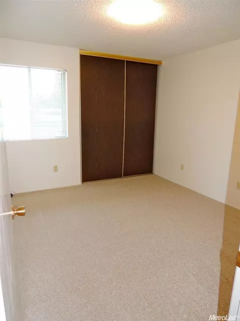 1014 1st St, Galt, CA 95632 photo 7