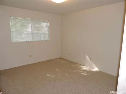 1014 1st St, Galt, CA 95632 photo 9