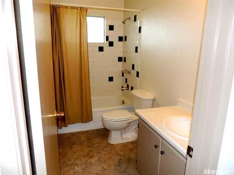 1014 1st St, Galt, CA 95632 photo 12