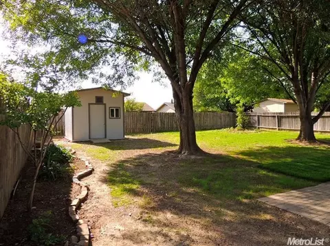 1014 1st St, Galt, CA 95632 photo 5
