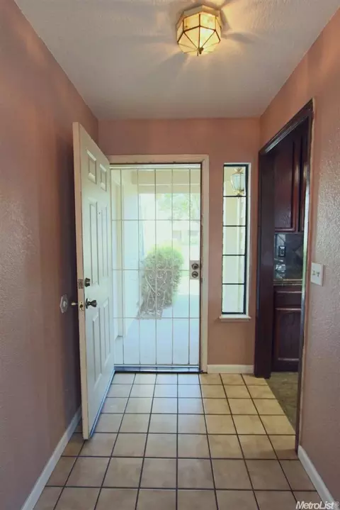 2336 Quail Run Ct, Modesto, CA 95355 photo 5