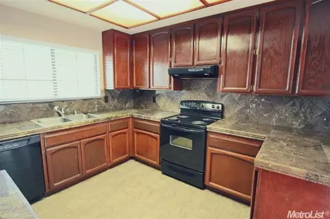 2336 Quail Run Ct, Modesto, CA 95355 photo 3
