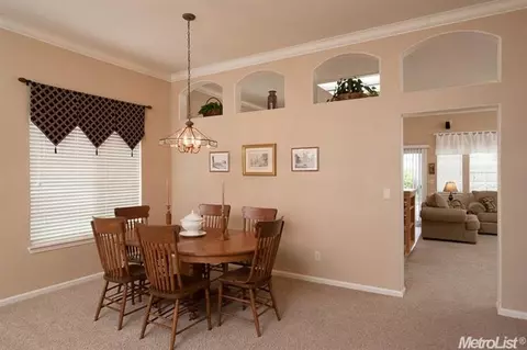2022 Taft Dr, Rocklin, CA 95765 photo 4