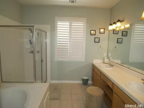 1704 Avignon Ln, Modesto, CA 95356 photo 18