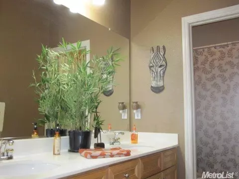 775 Mount Rushmore Ave, Tracy, CA 95377 photo 11