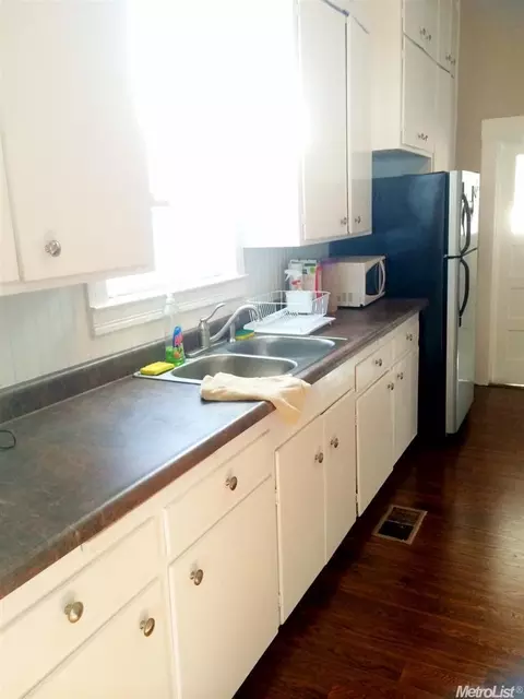 1319 P St, Newman, CA 95360 photo 3