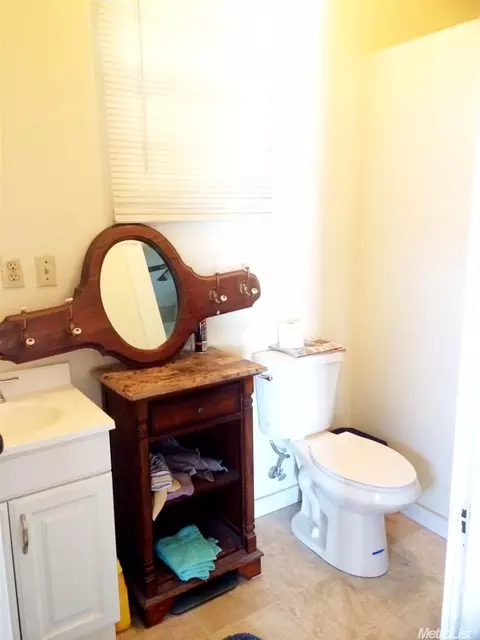 1319 P St, Newman, CA 95360 photo 10