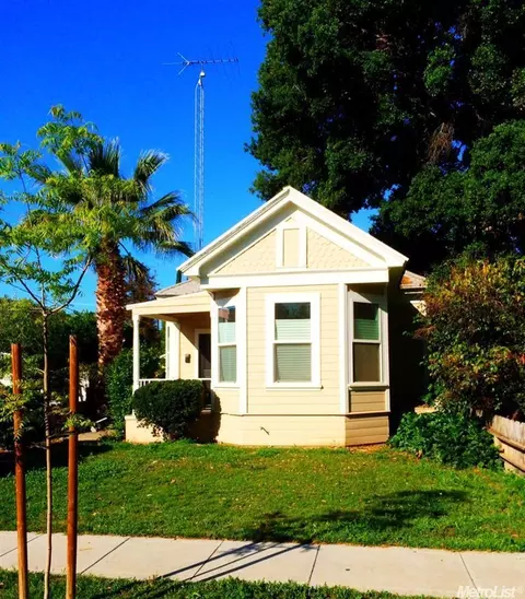1319 P St, Newman, CA 95360 photo 1