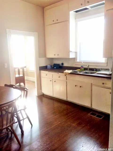 1319 P St, Newman, CA 95360 photo 5