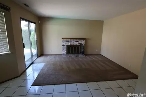 2100 Walnut Haven Dr, Modesto, CA 95355 photo 5