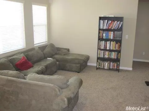 4153 Middlefield Dr, Tracy, CA 95377 photo 4