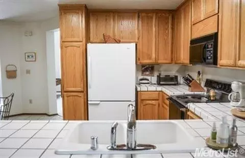 1614 Arnell Pl, Manteca, CA 95337 photo 9