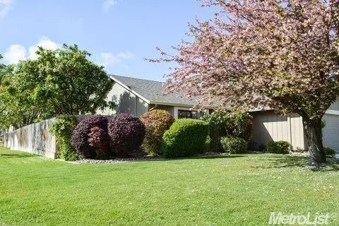 1614 Arnell Pl, Manteca, CA 95337 photo 2