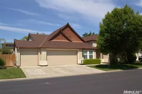 3821 Chedworth Ln, Modesto, CA 95355 photo 1