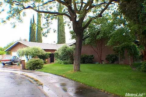 3004 Salem Ct, Modesto, CA 95350 photo 1