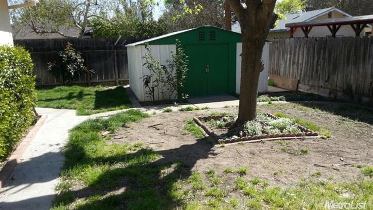 1136 El Vecino Ave, Modesto, CA 95350 photo 4
