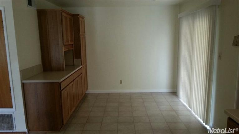 1136 El Vecino Ave, Modesto, CA 95350 photo 14