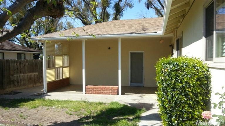 1136 El Vecino Ave, Modesto, CA 95350 photo 3