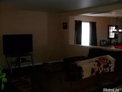 452 Red Robin Dr, Patterson, CA 95363 photo 6